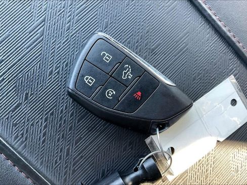 Used 2023 GMC Sierra 1500 AT4X image 13