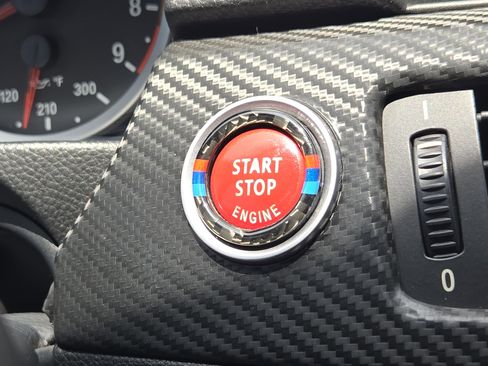 Used 2010 BMW M3 Convertible RWD image 21