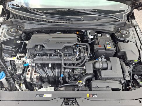 Certified 2025 Hyundai Elantra Sport FWD image 28
