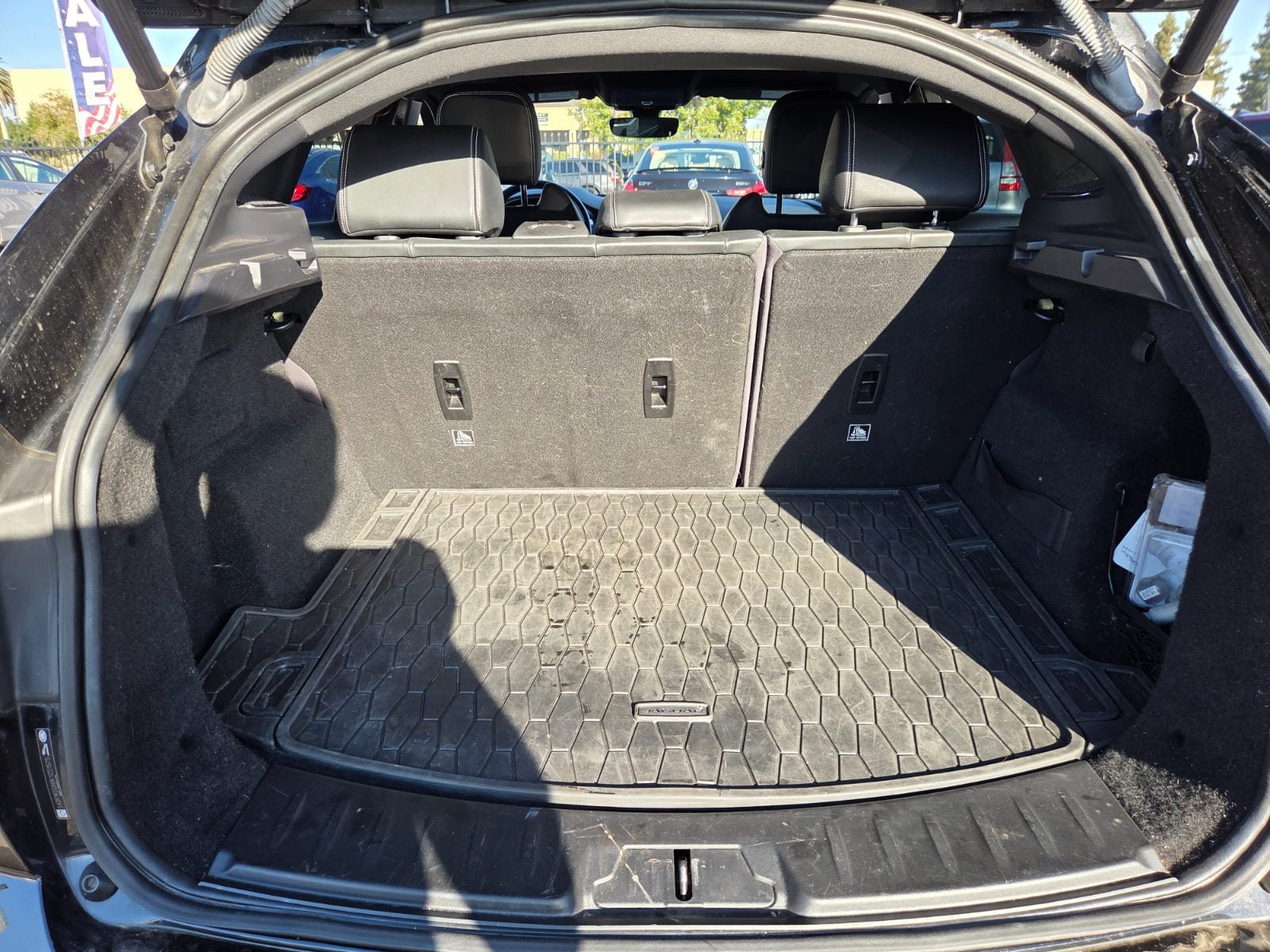 Used 2019 Jaguar E-PACE R-Dynamic HSE AWD/4WD image 10