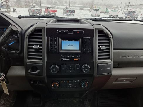 Used 2020 Ford F550 2WD Regular Cab Super Duty image 23
