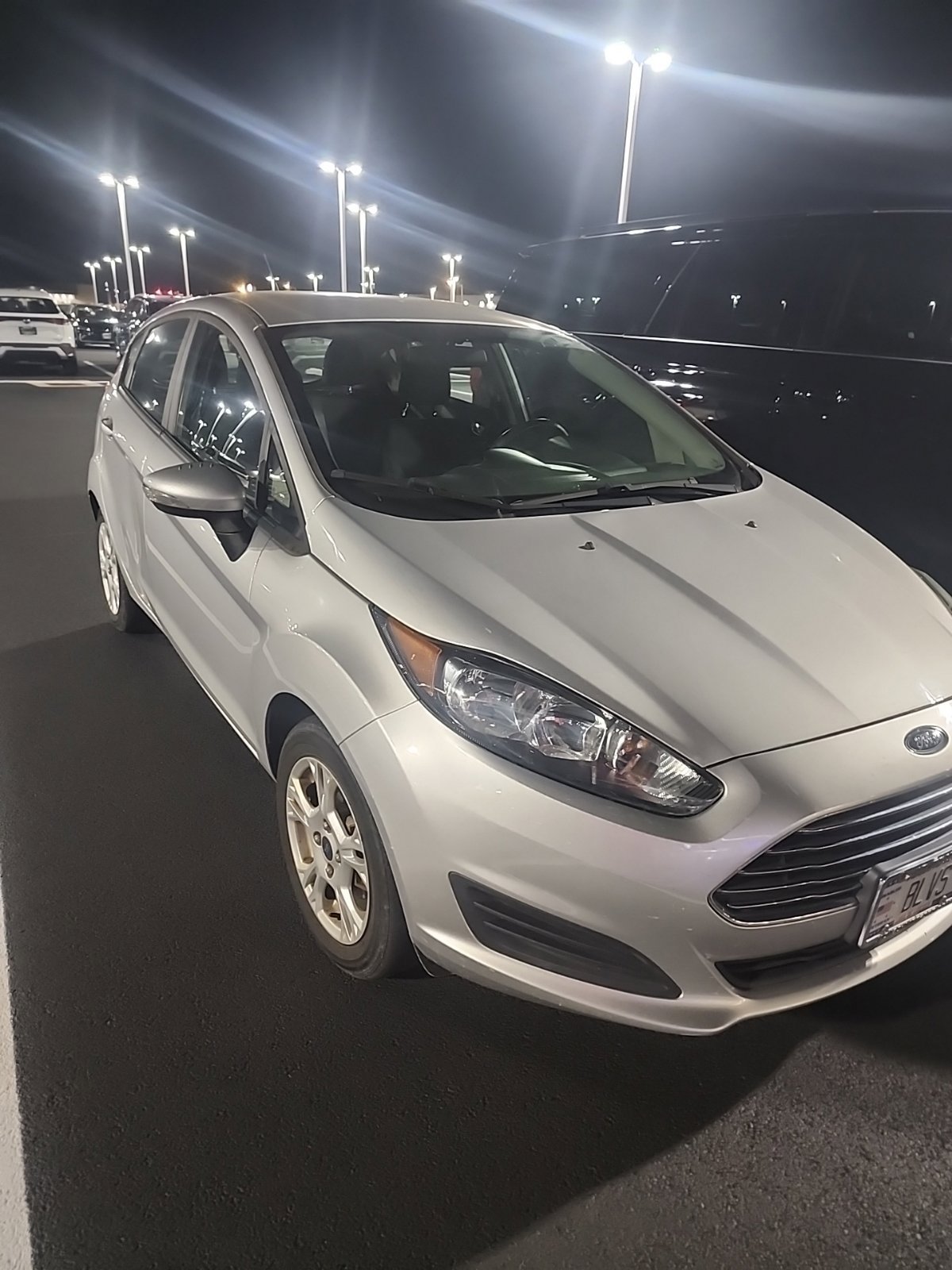 Used 2016 Ford Fiesta SE w/ Cold Weather Package FWD image 1