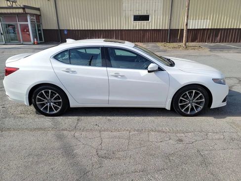Used 2017 Acura TLX V6 w/ Technology Package FWD image 4