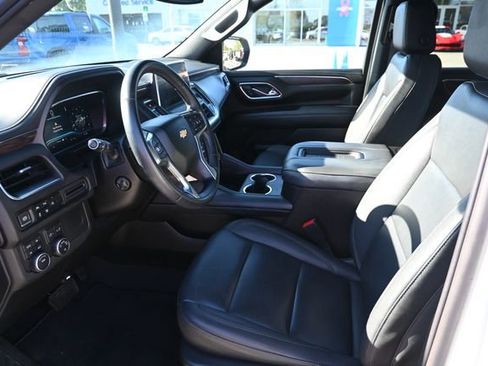 Used 2023 Chevrolet Tahoe LT w/ Luxury Package image 9