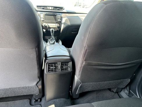 Used 2022 Nissan Rogue Sport S image 14