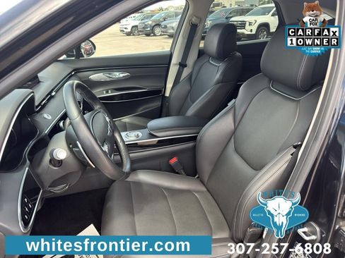 Used 2025 Genesis GV70 2.5T AWD/4WD image 12