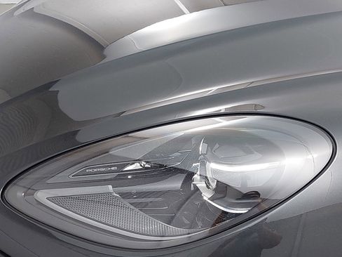 New 2026 Porsche Macan image 33