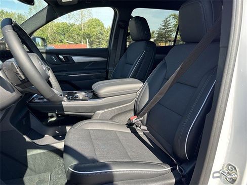 New 2026 Buick Enclave Preferred w/ Super Cruise Package image 11