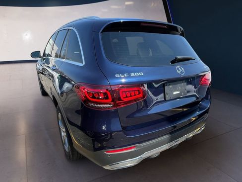 Used 2021 Mercedes-Benz GLC 300 4MATIC image 3