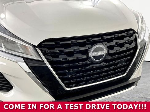 Used 2024 Nissan Kicks SV FWD image 27