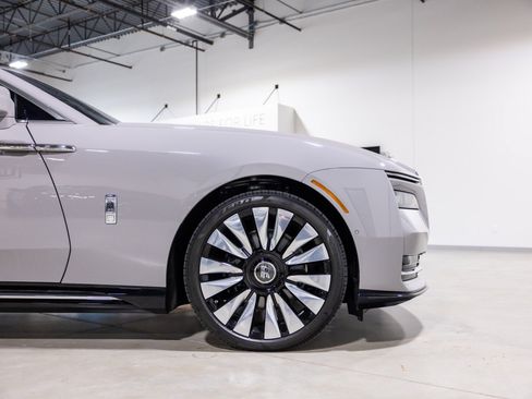 Used 2024 Rolls-Royce Spectre w/ Spectre Launch Package AWD/4WD image 22