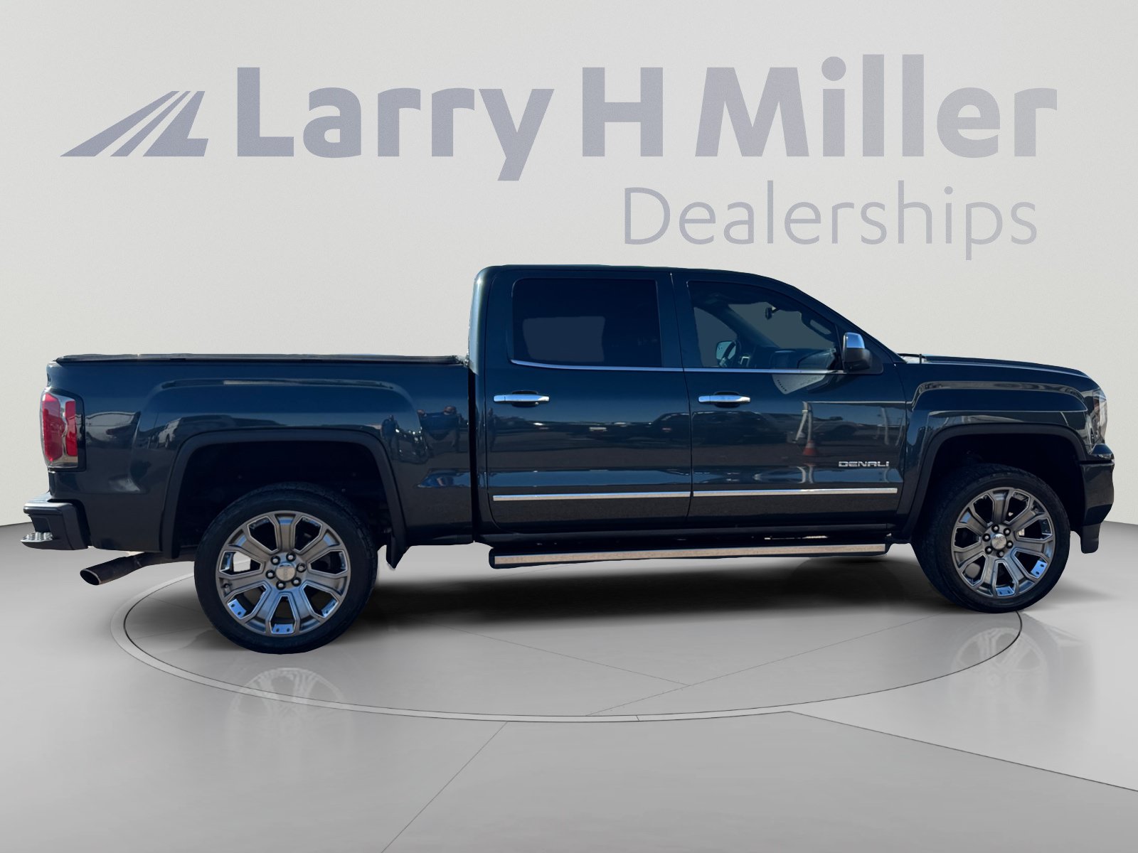 Used 2018 GMC Sierra 1500 Denali w/ Denali Ultimate Package AWD/4WD image 6