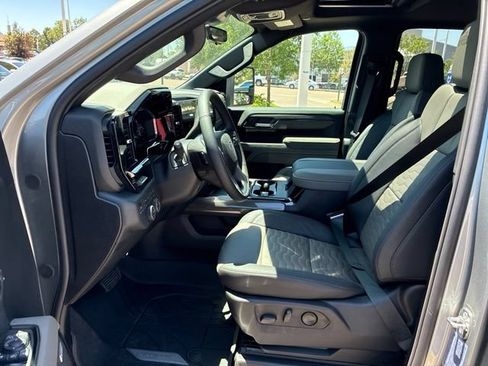 New 2026 Chevrolet Silverado 2500 ZR2 w/ LPO, Dark Essentials Package AWD/4WD image 8