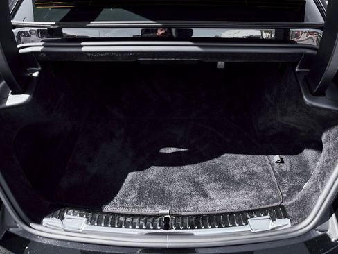 Used 2025 Rolls-Royce Spectre w/ Leather Finishing Pack image 17