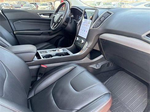 Used 2022 Ford Edge Titanium w/ Equipment Group 301A image 18