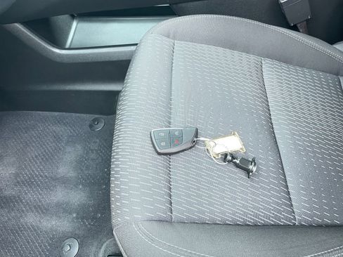 Used 2025 Chevrolet Equinox LT image 22