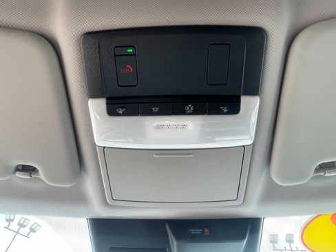 Used 2023 Mitsubishi Outlander SE AWD/4WD image 23