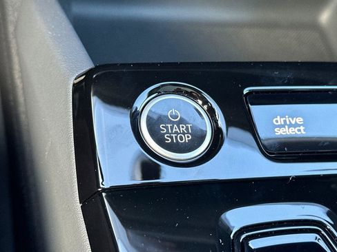 New 2025 Audi A6 e-tron Premium Plus image 21