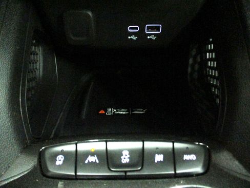 Used 2024 Chevrolet TrailBlazer RS w/ Convenience Package image 22