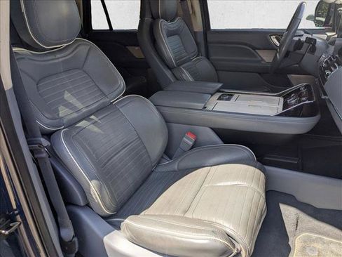 Used 2019 Lincoln Navigator Black Label AWD/4WD image 19