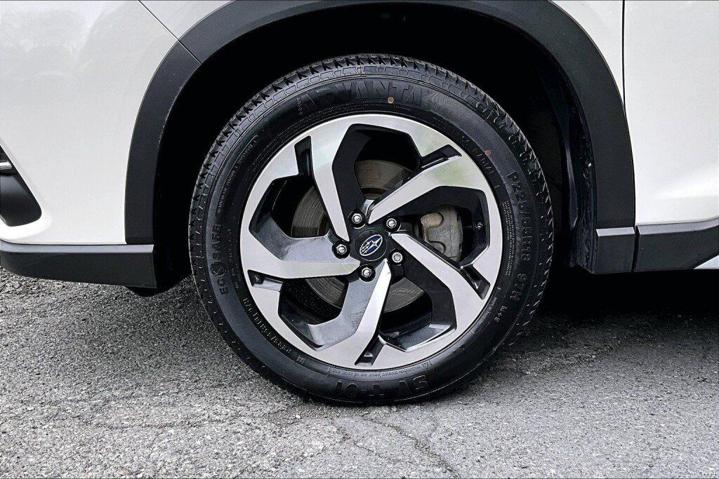 Used 2023 Subaru Forester Touring AWD/4WD image 17