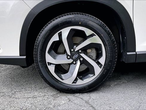 Certified 2023 Subaru Forester Touring AWD/4WD image 17
