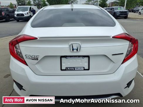 Used 2019 Honda Civic Touring image 10