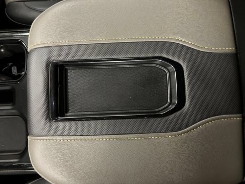 Certified 2022 Chevrolet Silverado 1500 ZR2 w/ Technology Package AWD/4WD image 27