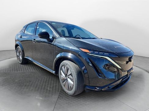 Used 2024 Nissan Ariya AWD image 7