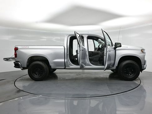 Used 2020 Chevrolet Silverado 1500 LT w/ Trailering Package AWD/4WD image 4