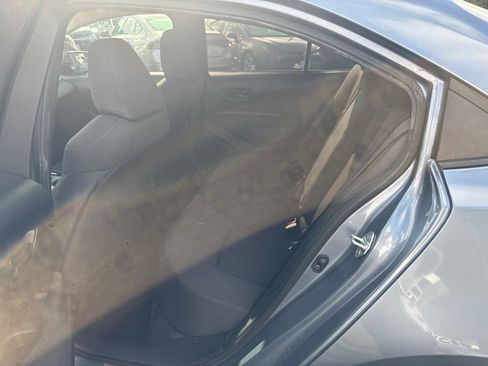 Used 2022 Toyota Corolla LE FWD image 11