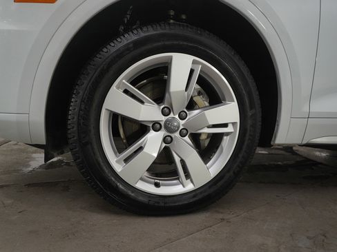 Used 2019 Audi Q5 2.0T Premium Plus w/ Premium Plus Package image 25
