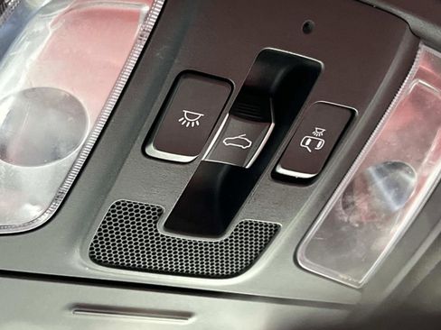 Used 2018 Kia Stinger GT2 image 30