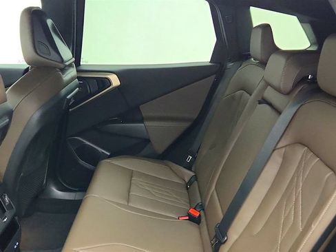 Used 2025 BMW X3 xDrive30i w/ Premium Package AWD/4WD image 19