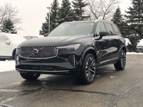 New 2026 Volvo XC90 B5 Plus w/ Protection Package Premier image 3