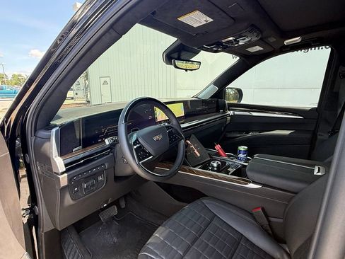 Used 2026 Cadillac Escalade Platinum Sport w/ LPO, ONYX Package AWD/4WD image 6