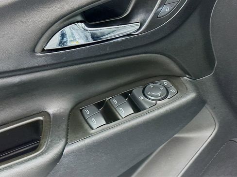 Used 2023 Chevrolet Equinox LT image 17