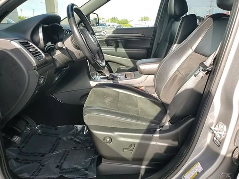 Used 2021 Jeep Grand Cherokee Laredo X image 14