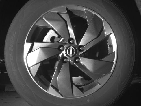 Used 2025 Nissan Rogue SV image 15