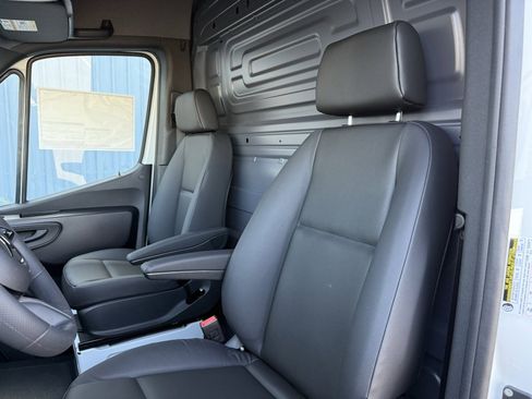 New 2026 Mercedes-Benz Sprinter 2500 image 10