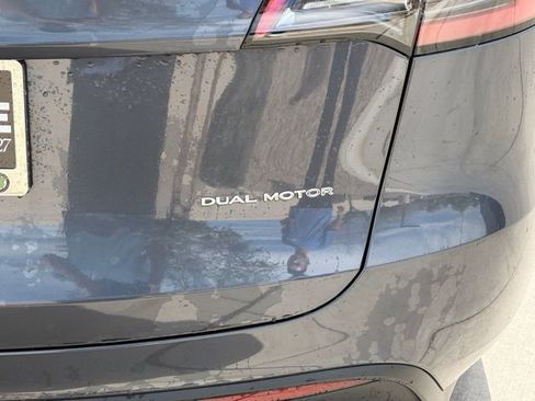 Used 2023 Tesla Model Y Long Range image 8