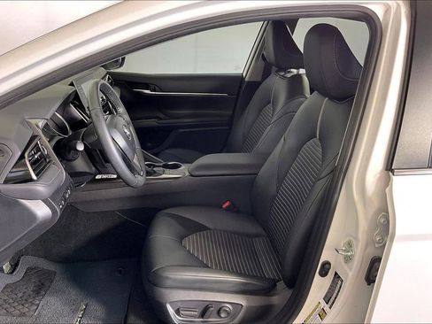 Used 2024 Toyota Camry SE w/ Convenience Package FWD image 32