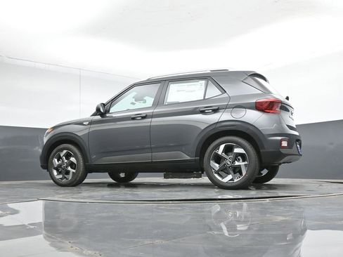 New 2026 Hyundai Venue SEL FWD image 11