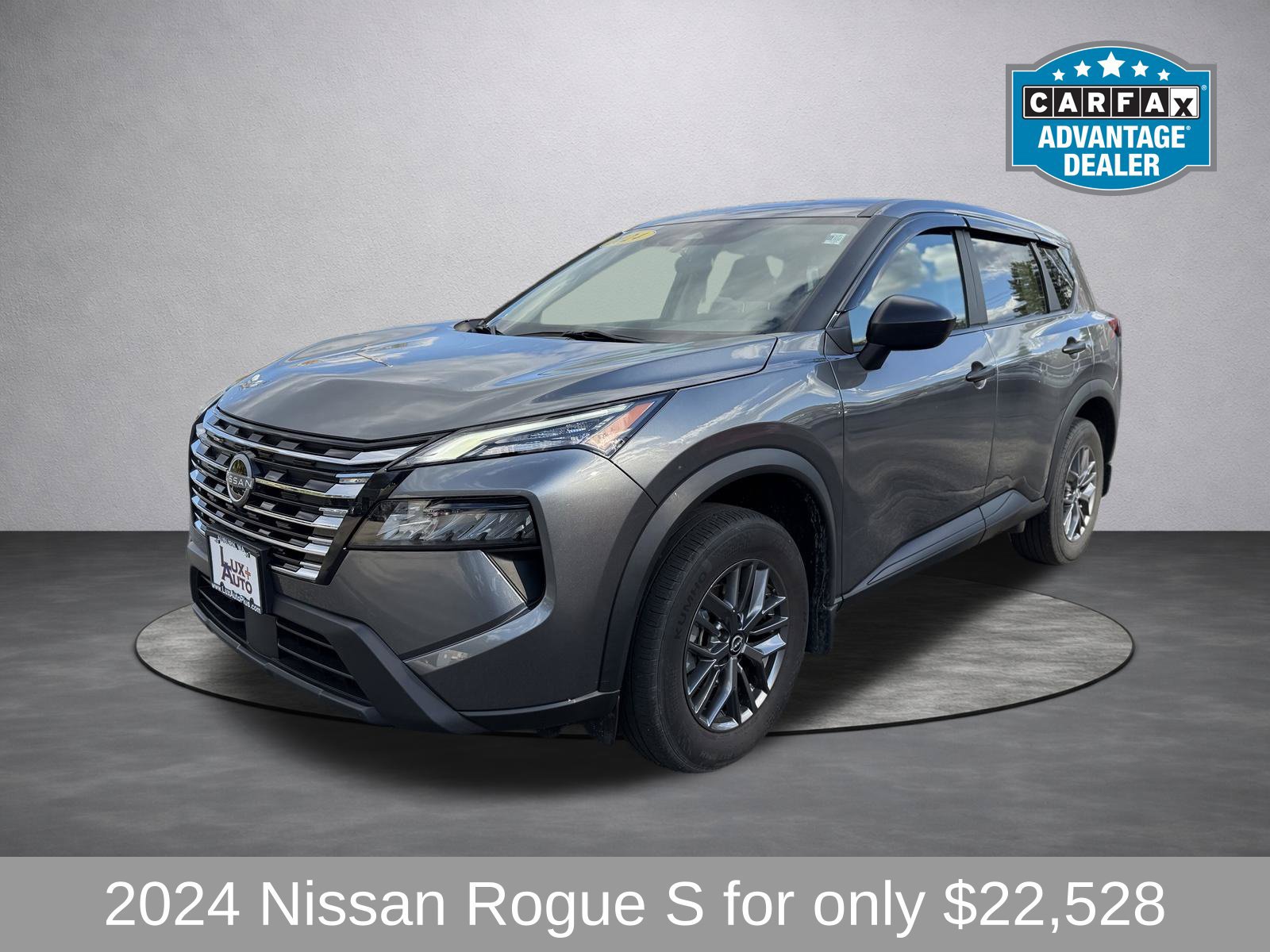 Used 2024 Nissan Rogue S AWD/4WD image 5