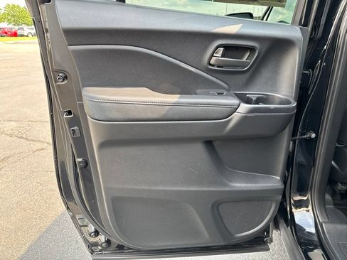 Used 2025 Honda Ridgeline Sport image 31