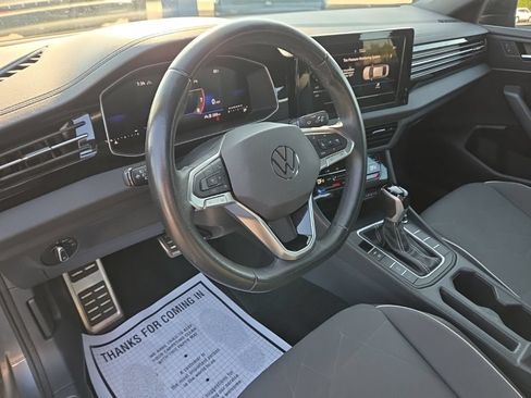 Used 2025 Volkswagen Jetta Sport FWD image 13