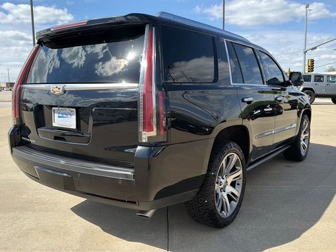 Used 2016 Cadillac Escalade Premium AWD/4WD image 19