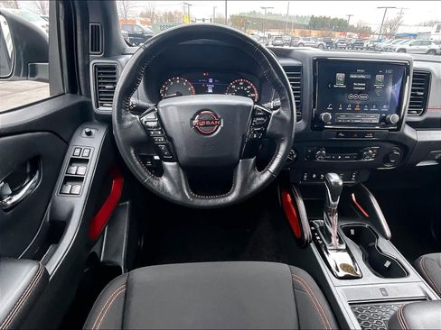 Used 2024 Nissan Frontier PRO-4X w/ Pro Convenience Package image 16