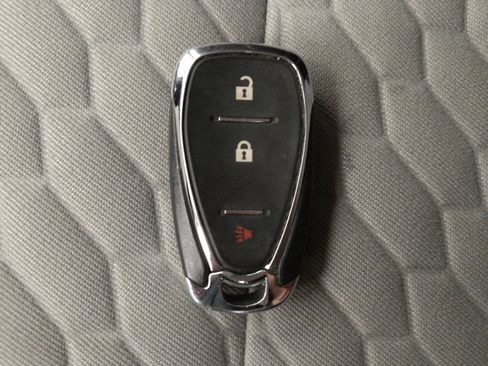 Used 2018 Chevrolet Equinox LS image 32