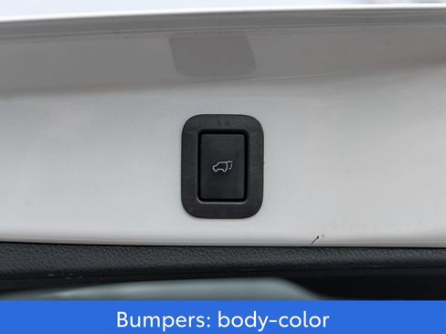Used 2017 Toyota Highlander XLE AWD/4WD image 11